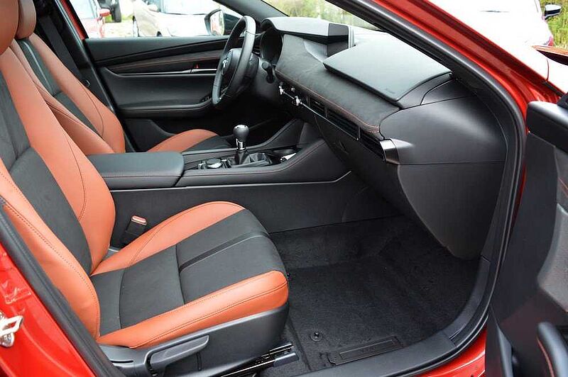 Mazda 3 2.0 e-SKYACTIV-G Nagisa *Leder+LED+3xPDC* 2.0 e-SKYACTIV-G Nagisa *Leder+LED+3xPDC*