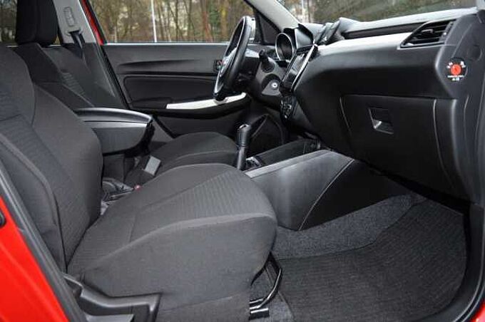 Suzuki Swift 1.2 Comfort ALLGRIP Hybrid *WR+AHK* 