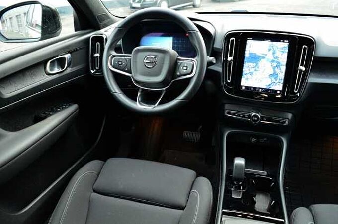 Volvo XC40 P8 AWD Recharge Twin Plus *Standh.+AHK+LED* 