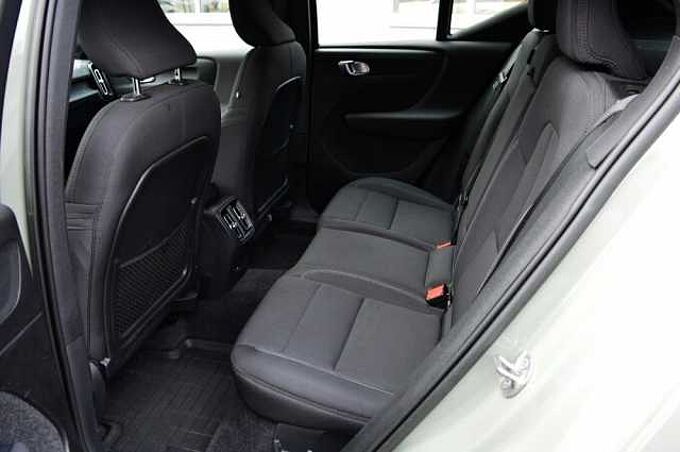 Volvo XC40 P8 AWD Recharge Twin Plus *Standh.+AHK+LED* 