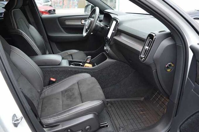Volvo XC40 P8 AWD Recharge Twin R-Design *Pano+360+H&K* 