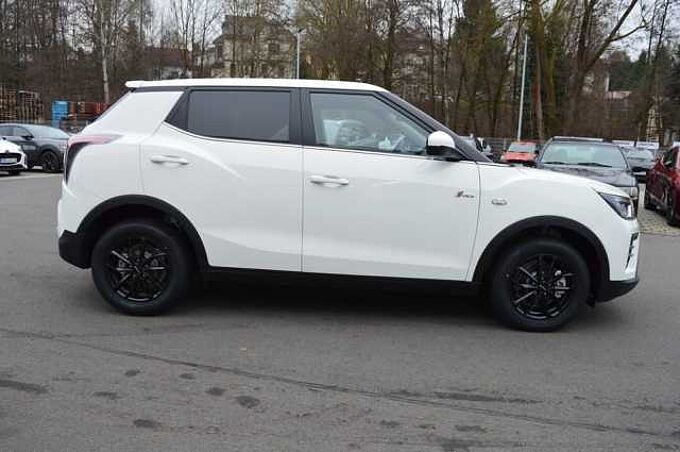 KGM Tivoli 1.5 T-GDI Essential 6/AT *Cam+PDC+DAB+SH+Navi+LDWS* 