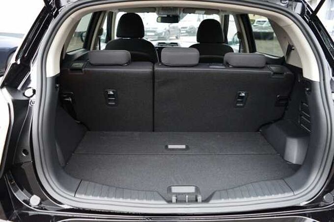 KGM Tivoli 1.5 T-GDI Essential 6/MT *Cam+PDC+DAB+SH+Navi+LDWS* 