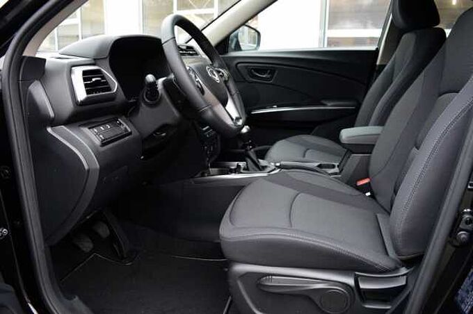 KGM Tivoli 1.5 T-GDI Essential 6/MT *Cam+PDC+DAB+SH+Navi+LDWS* 