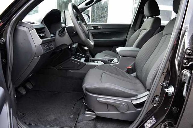 KGM Musso Grand 2.2 e-XDi Core 6/MT AWD *PDC+Cam+DAB+Navi* 