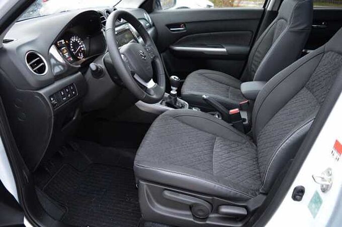 Suzuki Vitara 1.4 Comfort ALLGRIP Hybrid *Voll* 