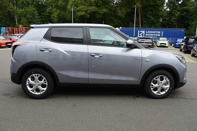 KGM Tivoli 1.5 T-GDI Essential 6/MT *Cam+PDC+DAB+SH+Navi+LDWS* 