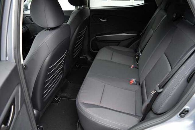 KGM Tivoli 1.5 T-GDI Nomad 6/MT *Cam+PDC+DAB+SH+Navi+LDWS* 