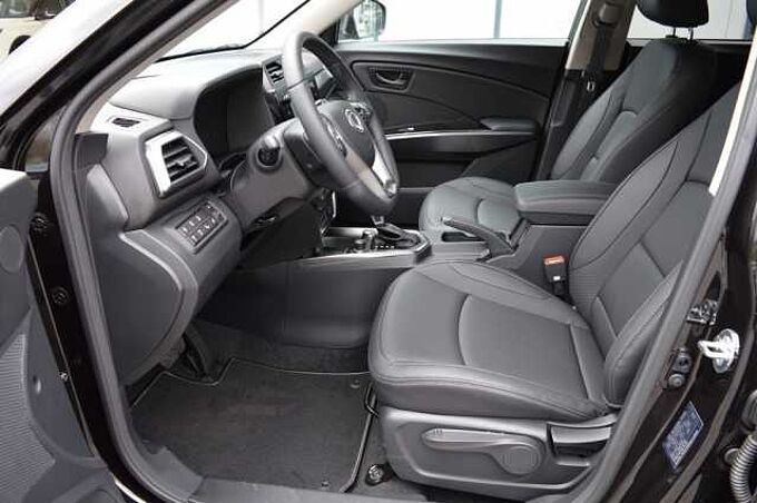 KGM Tivoli 1.5 T-GDI Nomad+ 6/AT *LED+Leder+2xPDC+Cam+SH* 