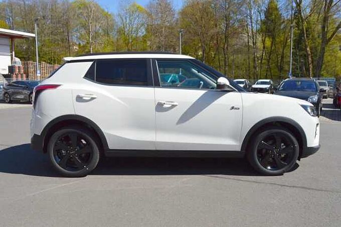 KGM Tivoli 1.5 T-GDI Nomad+ 6/MT *LED+Leder+2xPDC+Cam+SH* 