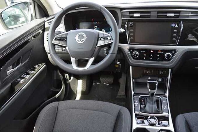 KGM Korando 1.5 T-GDI Nomad 6/AT *Cam+PDC+DAB+SH+Heizung* 