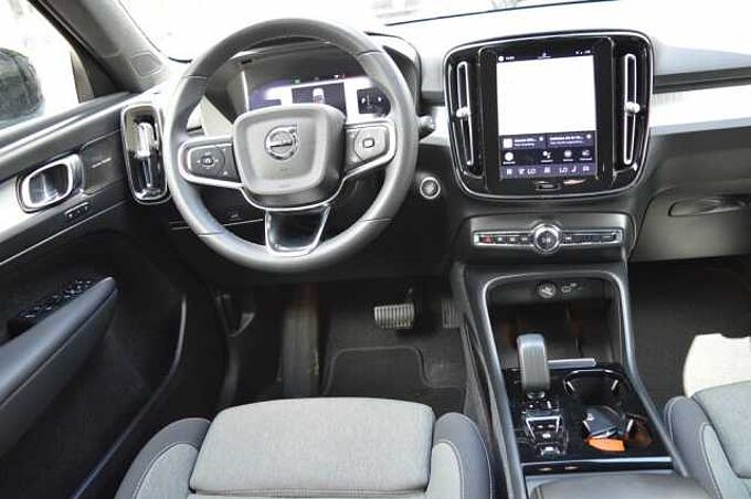 Volvo XC40 B4 AWD Plus Dark DCT *WR+LED+DAB+3xPDC* 