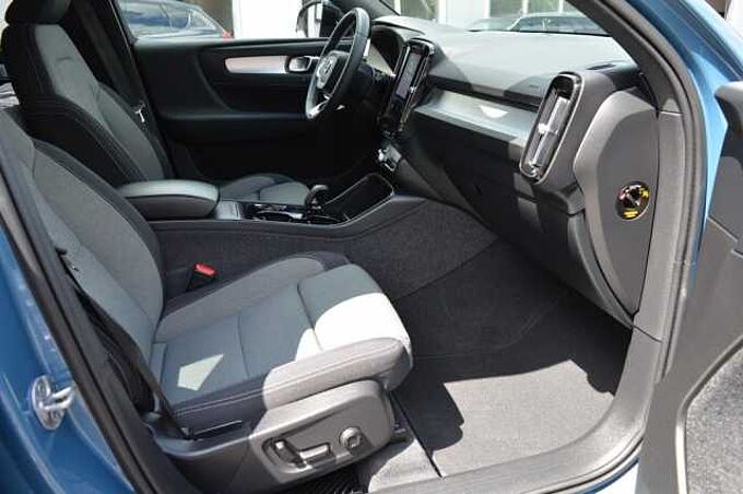Volvo XC40 B4 AWD Plus Dark DCT *WR+LED+DAB+3xPDC* 
