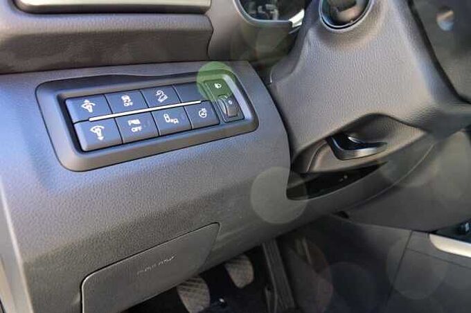 KGM Tivoli 1.5 T-GDI Nomad+ 6/AT AWD *LED+Leder+2xPDC+Cam+SH* 