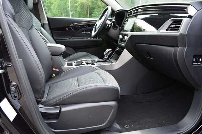 KGM Korando 1.5 T-GDI Nomad+ 6/AT *Leder+LED+CAM* 