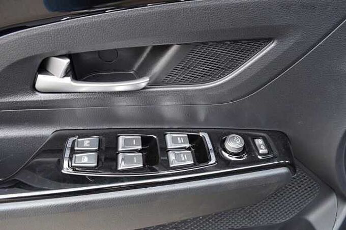 KGM Korando 1.5 T-GDI Nomad+ 6/AT *Leder+LED+CAM* 