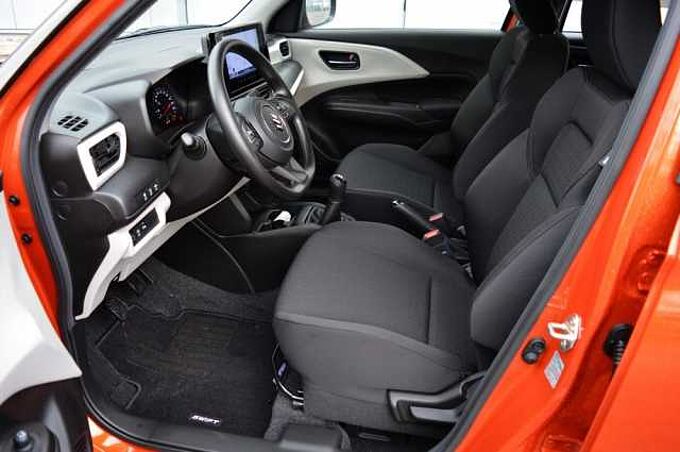 Suzuki Swift 1.2 Club Hybrid *Navi+LED+ACC*