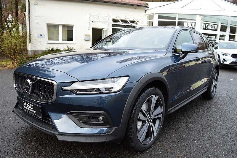 Volvo V60 Cross Country B4 AWD Plus *8 Pakete! * B4 AWD Plus *8 Pakete! *