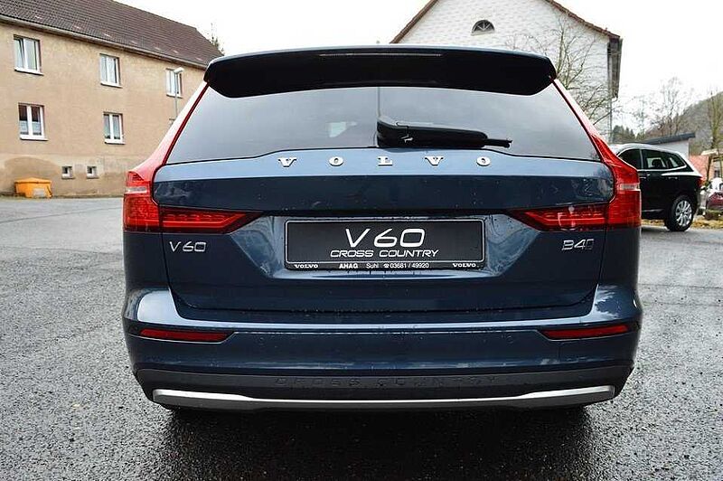 Volvo V60 Cross Country B4 AWD Plus *8 Pakete! * B4 AWD Plus *8 Pakete! *