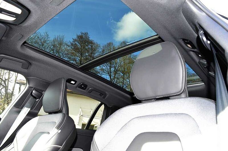Volvo V60 B4 Geartronic Plus Dark *5 Pakete+Pano+Harman+360* B4 Geartronic Plus Dark *5 Pakete+Pano+Harman+360*