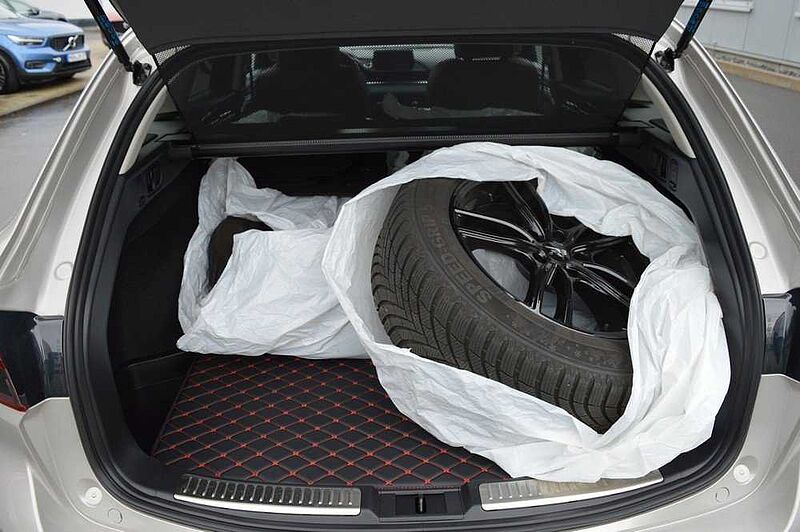 Mazda 6 Sport Kombi 2.5 SKYACTIV-G Drive Homura *Leder Rot+Voll*