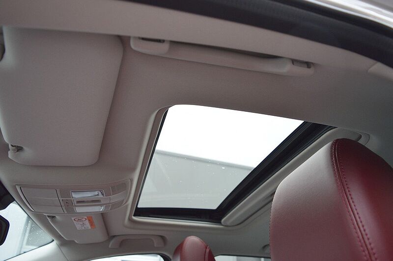 Mazda 6 Sport Kombi 2.5 SKYACTIV-G Drive Homura *Leder Rot+Voll*