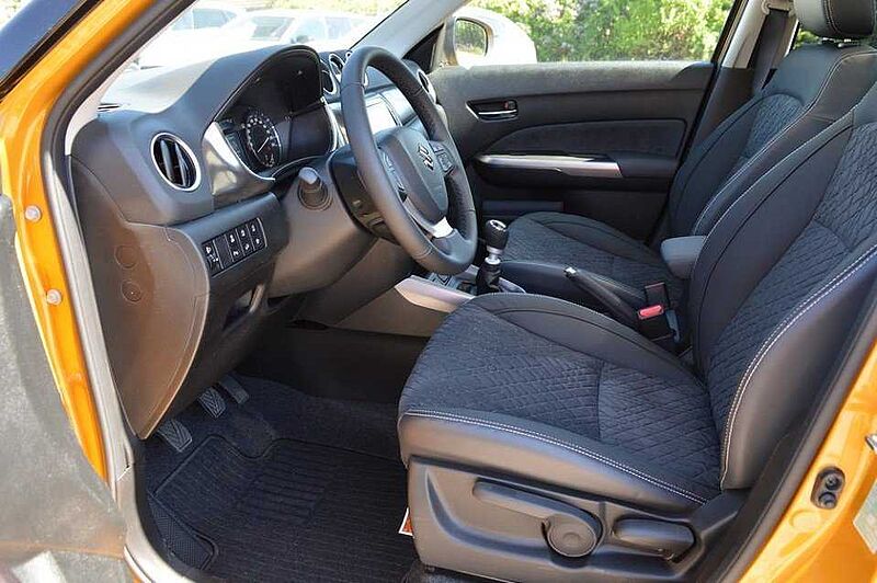 Suzuki Vitara 1.4 Comfort+ ALLGRIP Hybrid *Voll+Pano+AHK*