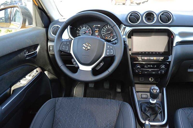Suzuki Vitara 1.4 Comfort+ ALLGRIP Hybrid *Voll+Pano+AHK*