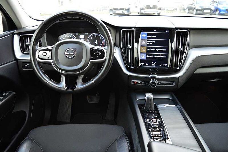 Volvo XC60 B5 AWD Geartronic Momentum Pro *LED+WR+AHK*