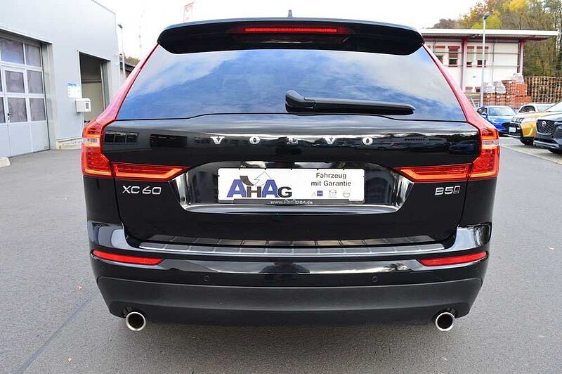 Volvo XC60 B5 AWD Geartronic Momentum Pro *LED+WR+AHK*
