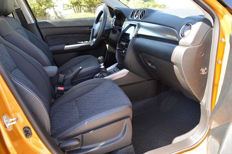 Suzuki Vitara 1.4 Comfort+ ALLGRIP Hybrid *Voll+Pano*