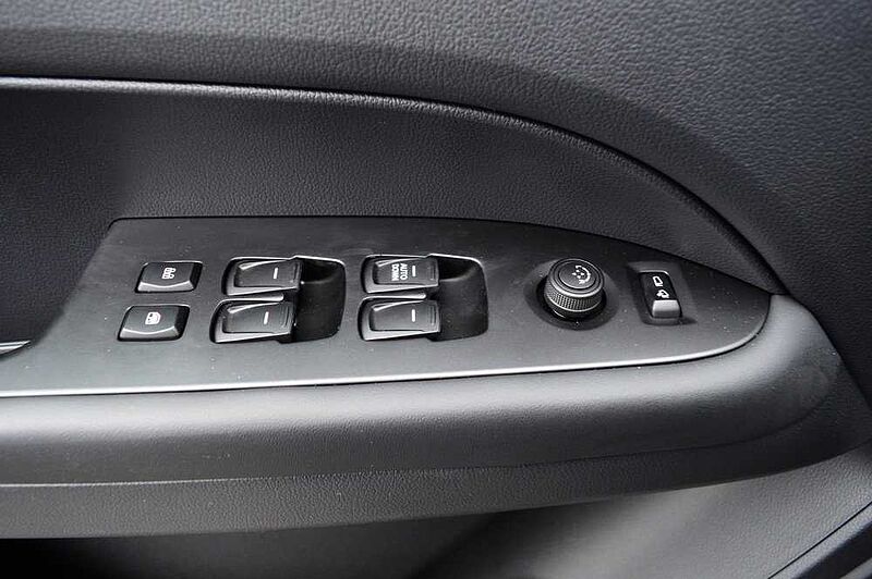 KGM Musso Grand 2.2 e-XDi Bliss 6/MT AWD *2xPDC+Cam+DAB*