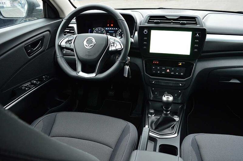 KGM Tivoli 1.5 T-GDI Nomad 6/MT *Cam+PDC+DAB+SH+Navi+LDWS*