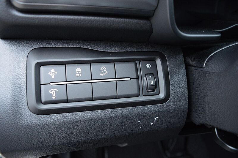 KGM Tivoli 1.5 T-GDI Nomad 6/MT *Cam+PDC+DAB+SH+Navi+LDWS*