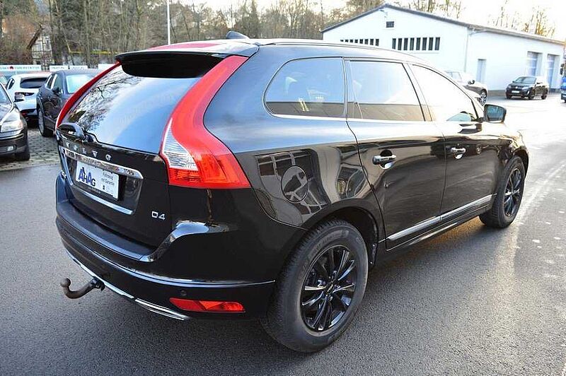 Volvo XC60 D4 Geartronic Summum *Pano+WR Alu+Leder+AHK*