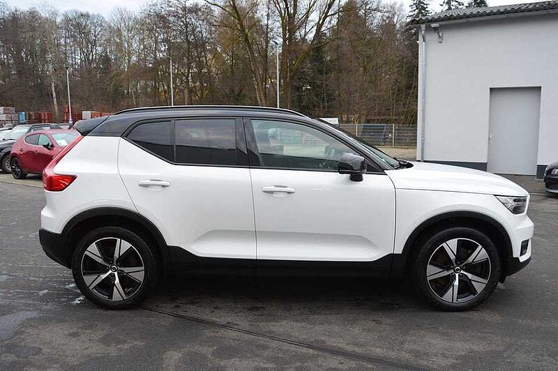 Volvo XC40 P8 AWD Recharge Twin R-Design *Pano+360+H&K*