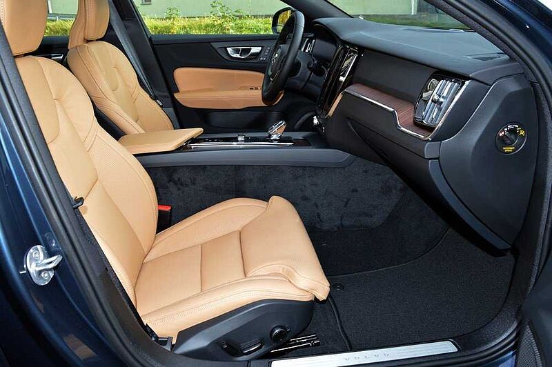 Volvo S60 B4 Plus Dark DCT *Nappa+DAB+3xPDC+Standh. +WR*