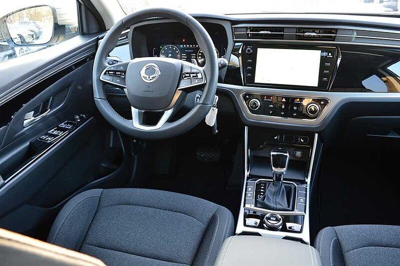 KGM Korando 1.5 T-GDI Nomad 6/AT *Cam+PDC+DAB+SH+Heizung*