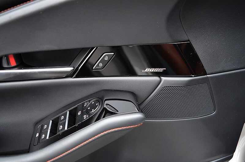 Mazda CX-30 2.0 e-SKYACTIV-X M-Hybrid Nagisa *Leder+LED*