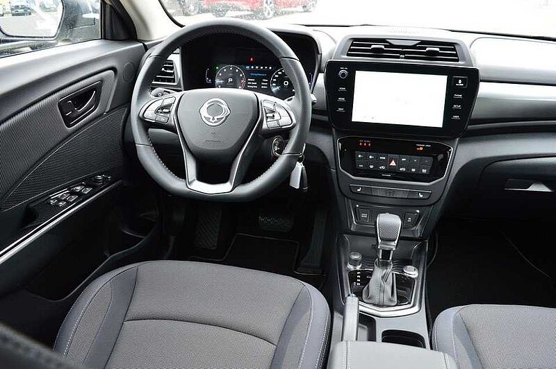 KGM Tivoli 1.5 T-GDI Essential 6/AT *Cam+PDC+DAB+SH+Navi+LDWS*