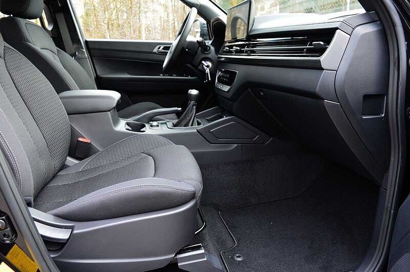 KGM Musso Grand 2.2 e-XDi Core 6/MT AWD *PDC+Cam+DAB+Navi*