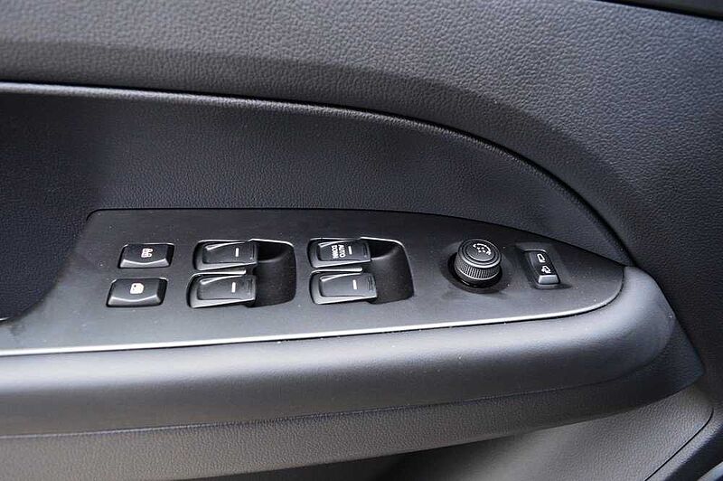 KGM Musso Grand 2.2 e-XDi Core 6/MT AWD *PDC+Cam+DAB+Navi*