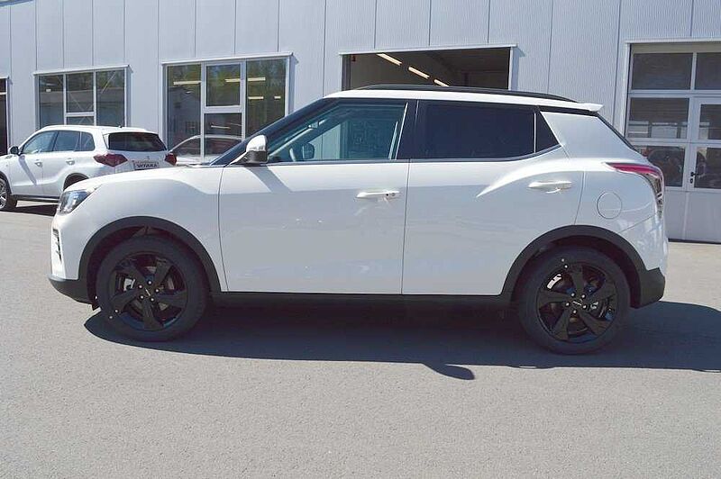 KGM Tivoli 1.5 T-GDI Nomad+ 6/MT *LED+Leder+2xPDC+Cam+SH*