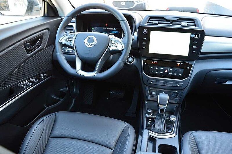 KGM Tivoli 1.5 T-GDI Nomad+ 6/AT *LED+Leder+2xPDC+Cam+SH*