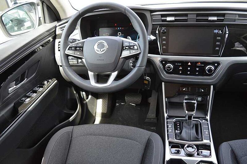 KGM Korando 1.5 T-GDI Nomad 6/AT *Cam+PDC+DAB+SH+Heizung*