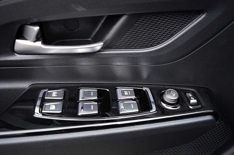 KGM Korando 1.5 T-GDI Nomad 6/AT *Cam+PDC+DAB+SH+Heizung*