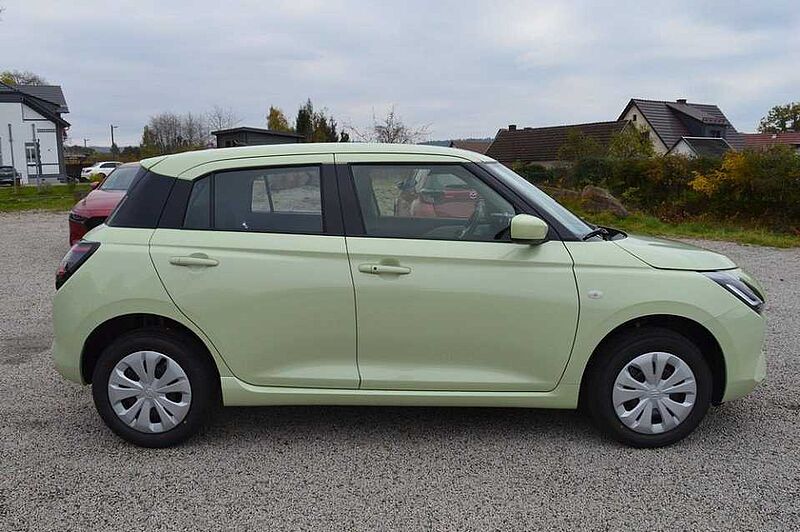 Suzuki Swift 1.2 Club Hybrid *Navi+LED+ACC*