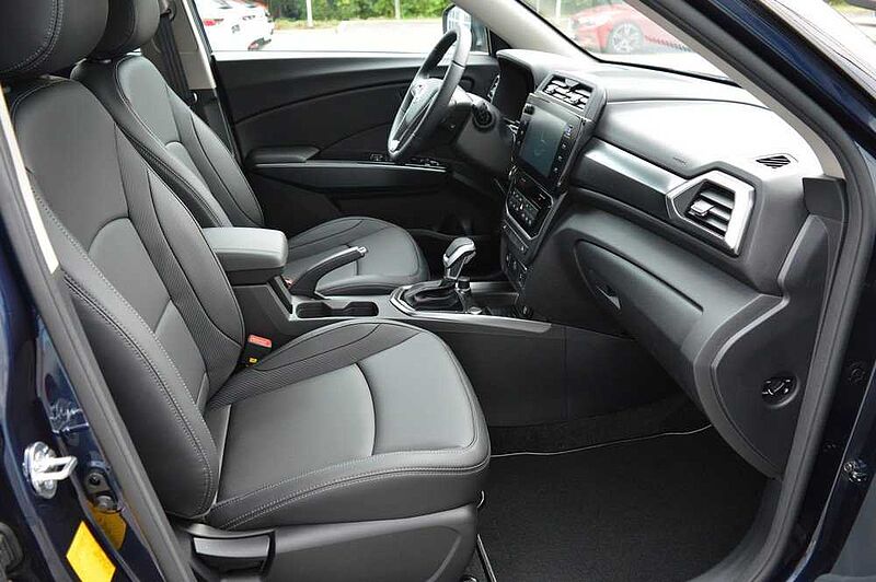 KGM Tivoli 1.5 T-GDI Nomad+ 6/AT *LED+Leder+2xPDC+Cam+SH*