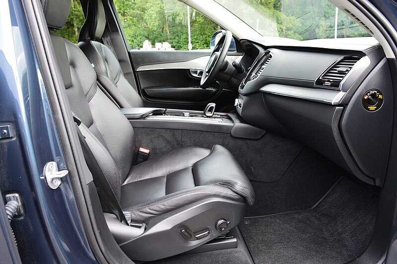 Volvo XC90 B5 AWD Geartronic Plus Bright *Voll+AHK+deutsch*