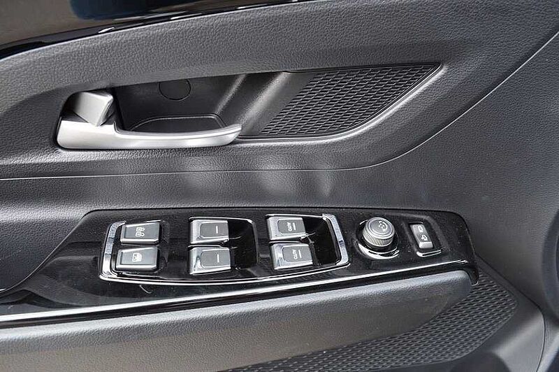 KGM Korando 1.5 T-GDI Nomad+ 6/AT AWD *Leder+LED+CAM*